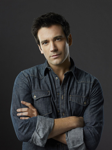 Colin Donnell arrow