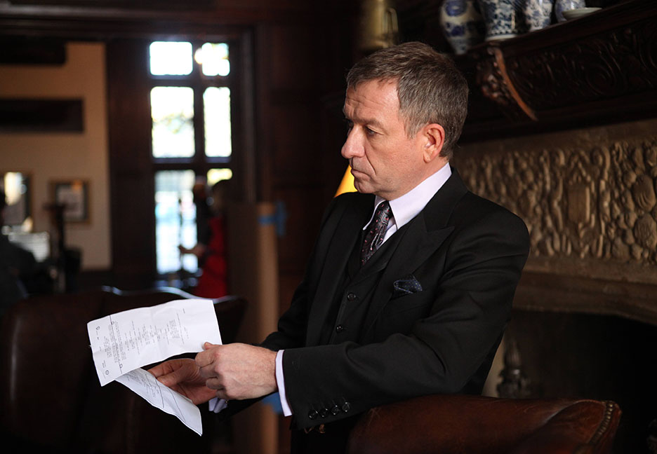 Gotham_BTS_pilot_Wayne_Manor_0474