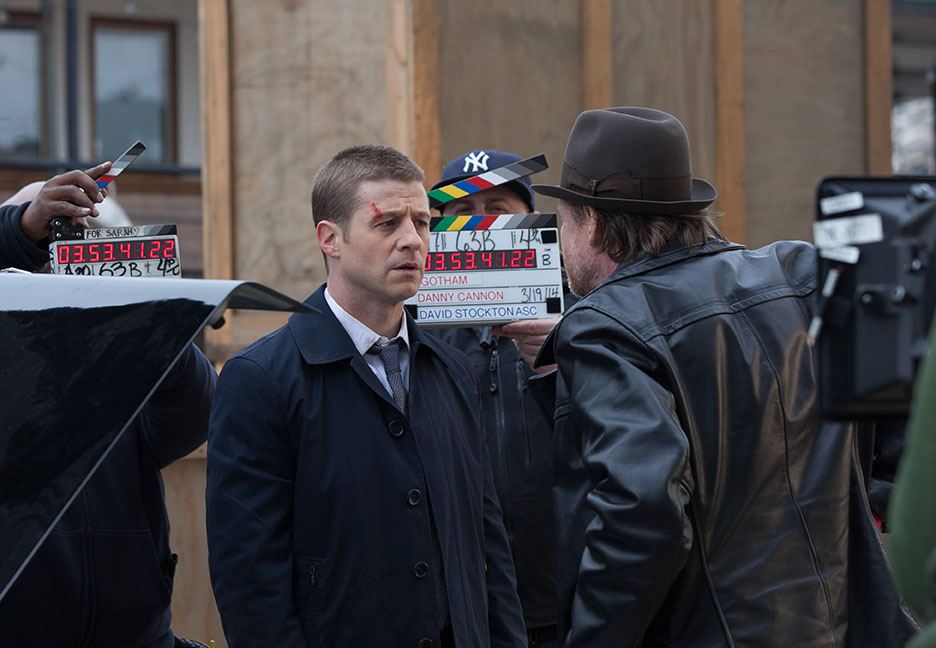 Gotham_pilot_RiverFrontPier_2207