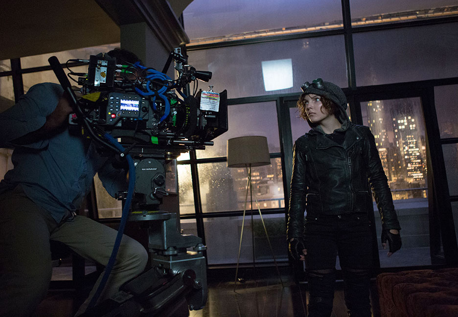 Gotham-ep111-BTS_scn10_18696